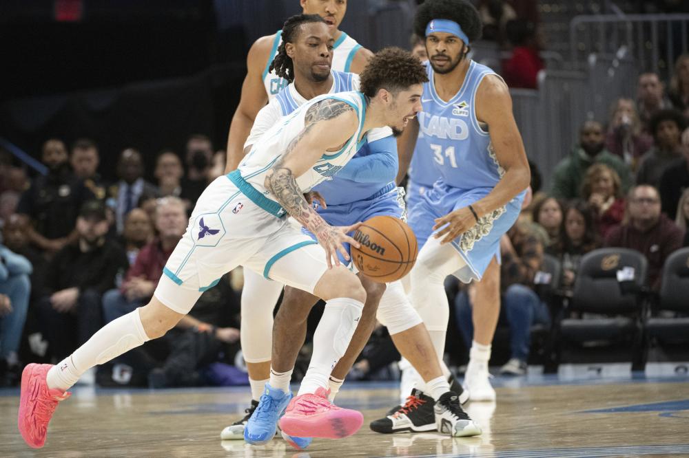 对抗中脱颖 对抗中脱颖