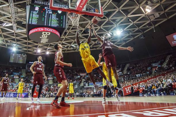 因于他人 因于他人