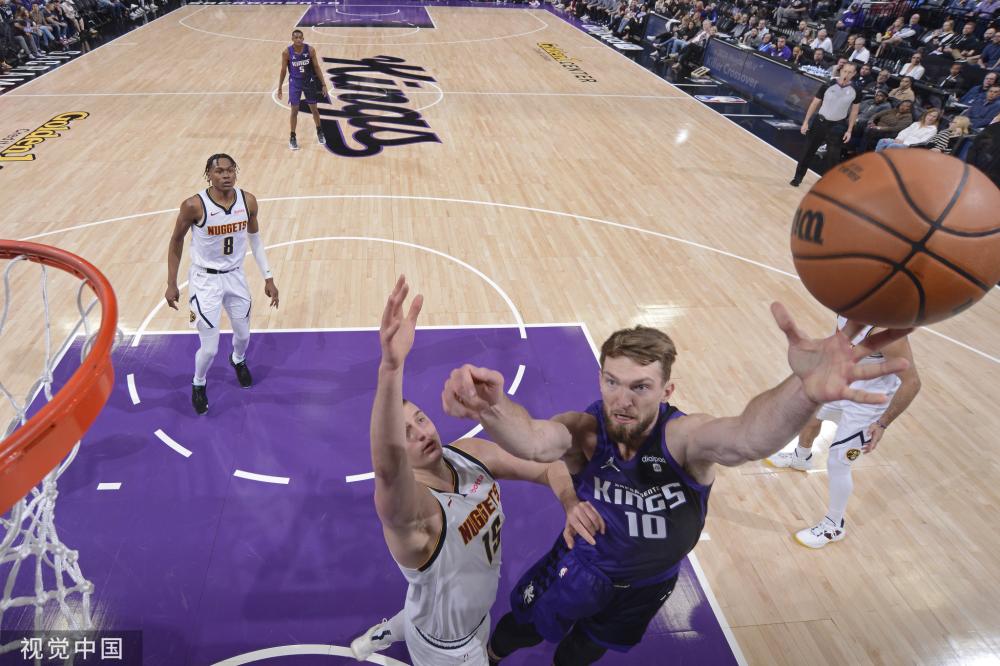 与队友形成 与队友形成