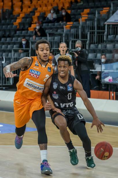 用竞争与合 用竞争与合